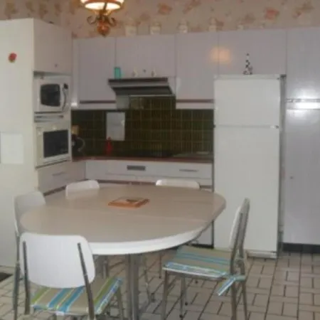 Maison De Plain-pied Avec Jardin Clos, Proche De La Et Des Commerces - Fr-1-494-58 * Saint-Georges-de-Didonne